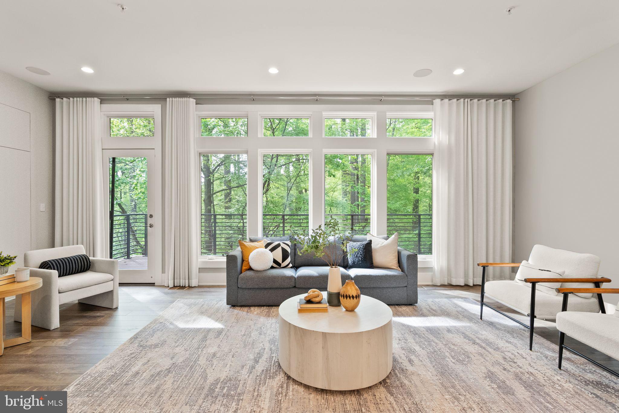 Real estate listing preview #4