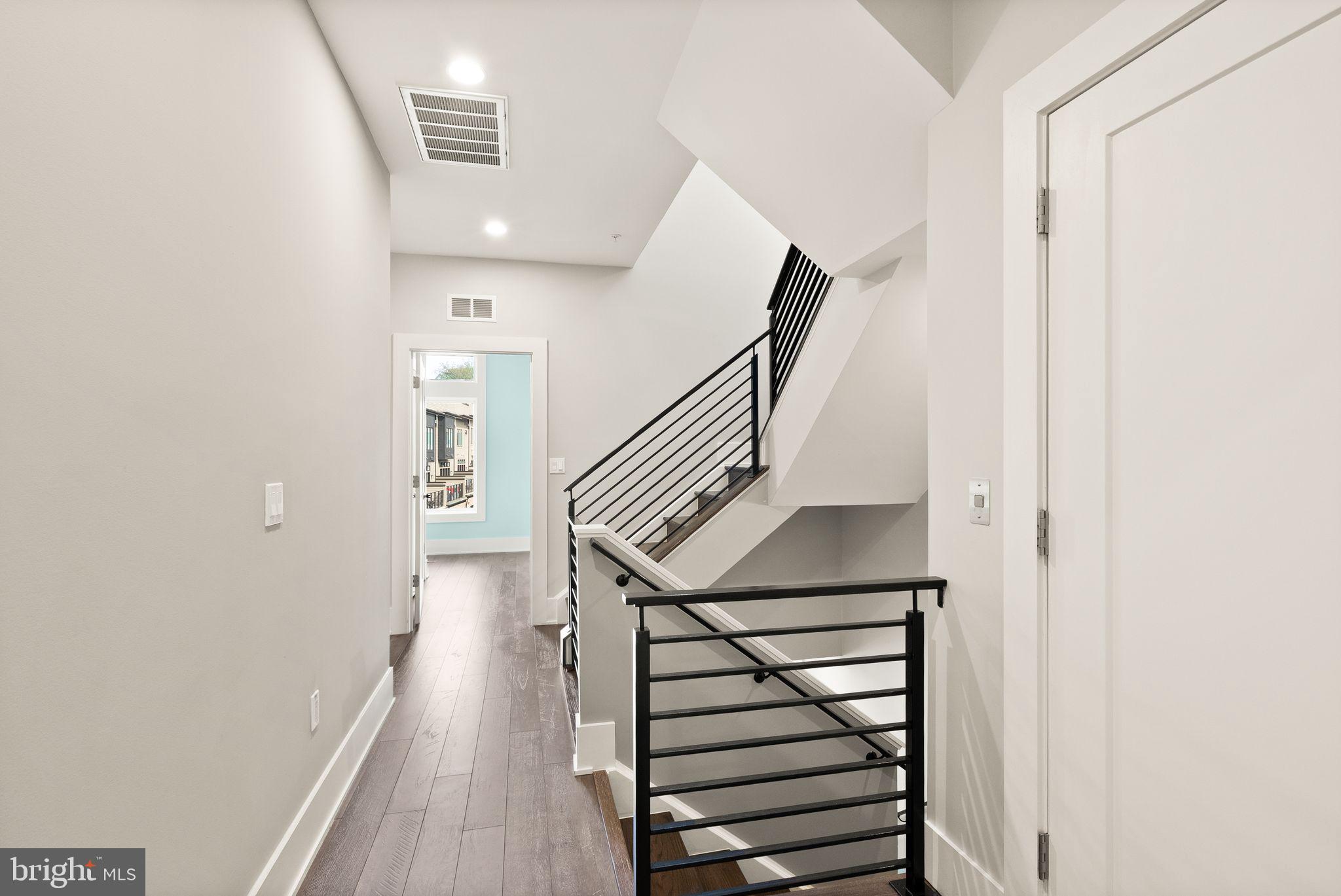 Real estate listing preview #25