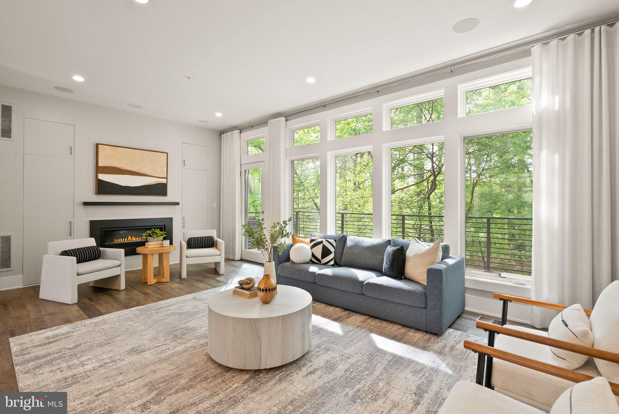 Real estate listing preview #3