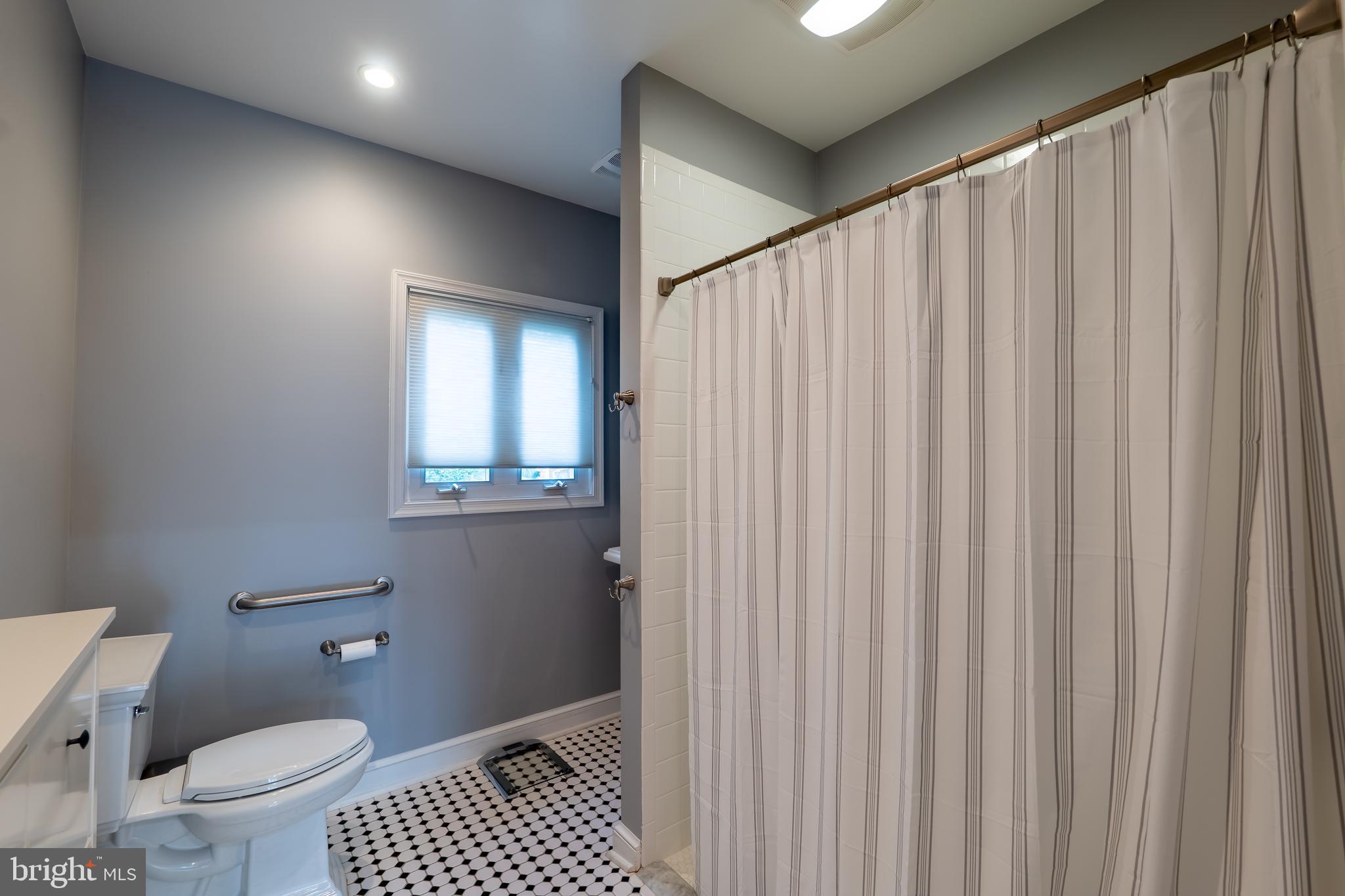 Real estate listing preview #17