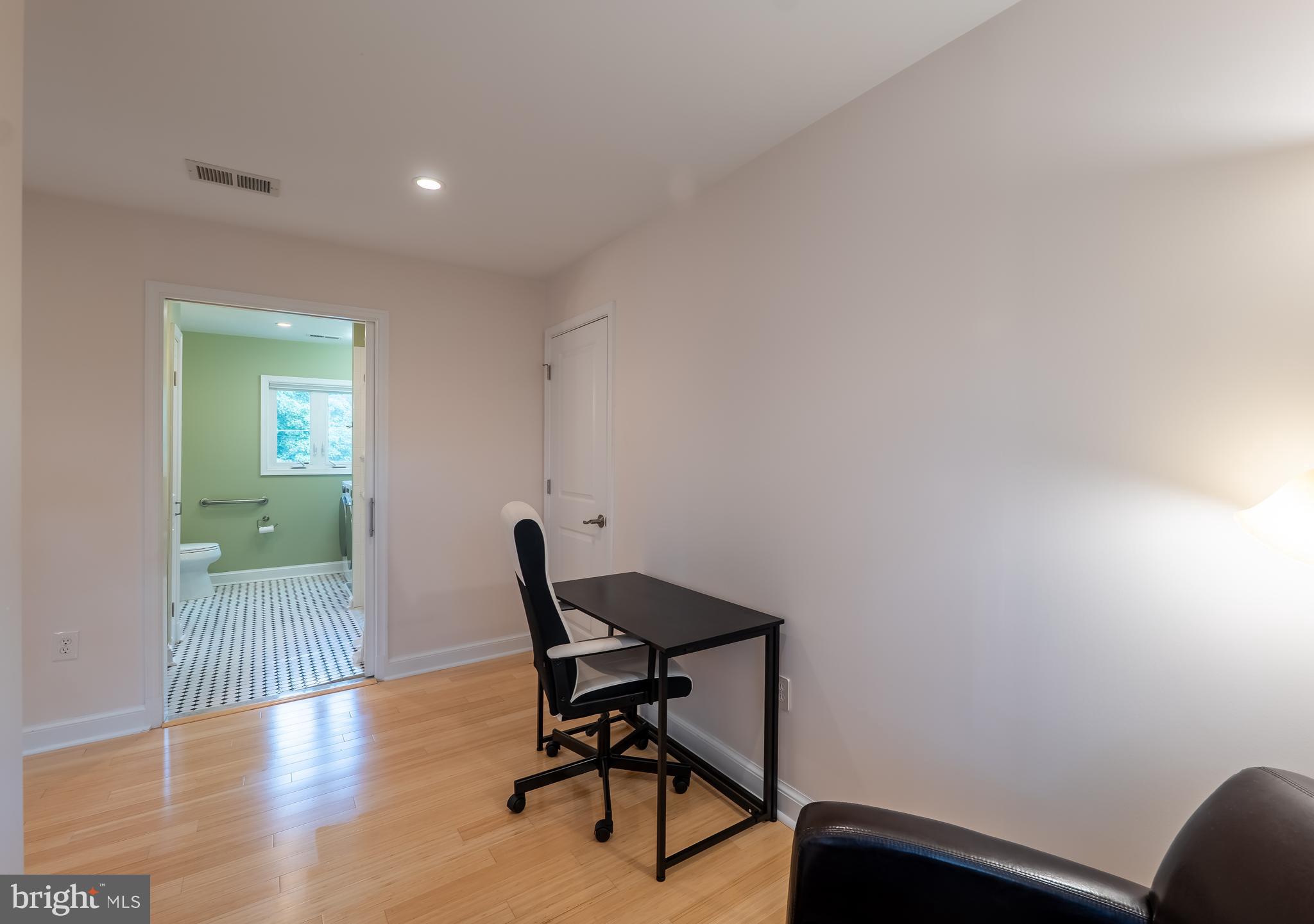 Real estate listing preview #28