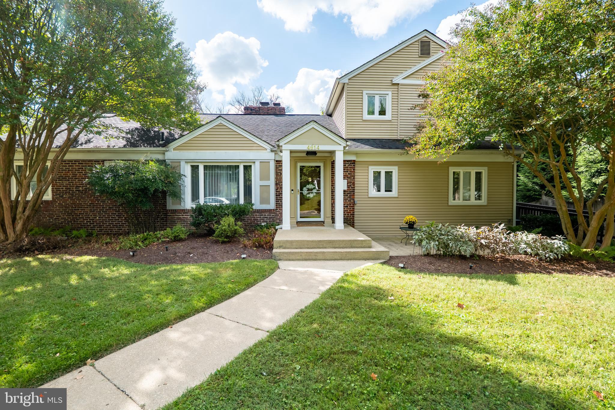 Real estate listing preview #2