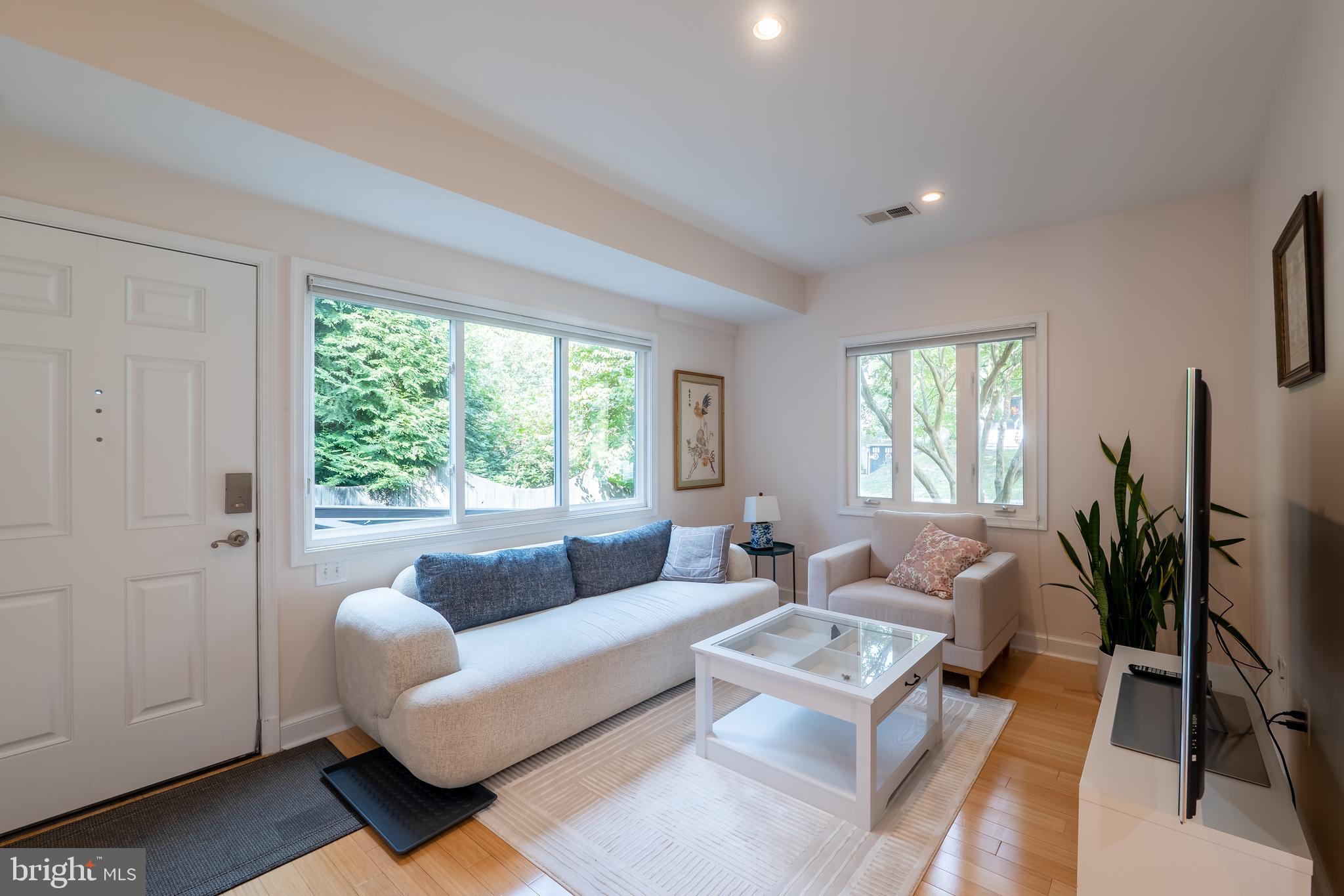 Real estate listing preview #10