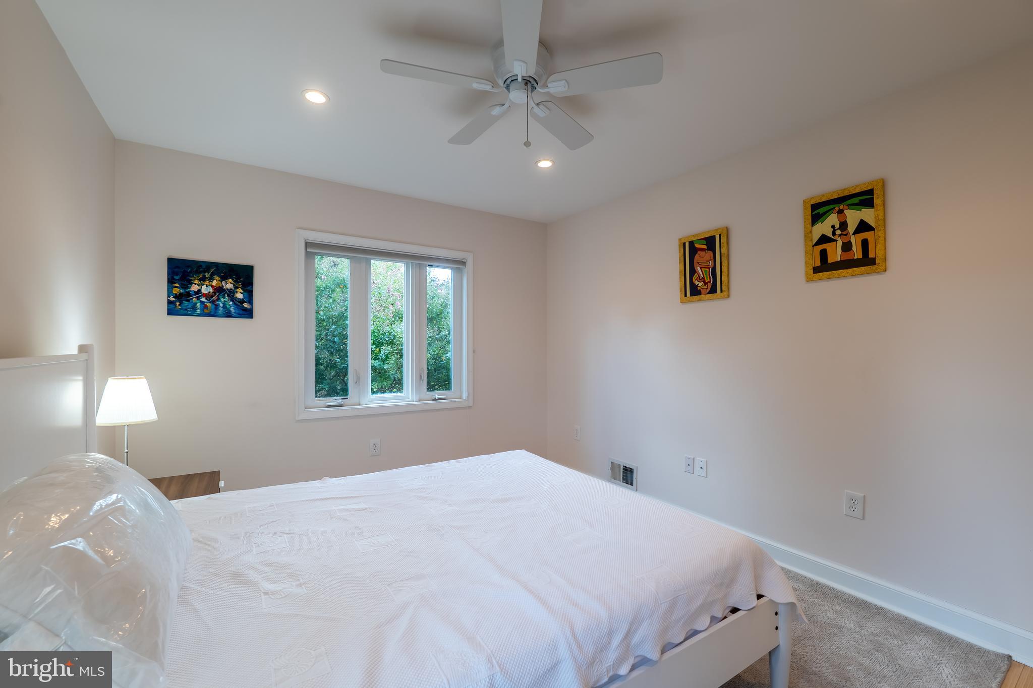 Real estate listing preview #32