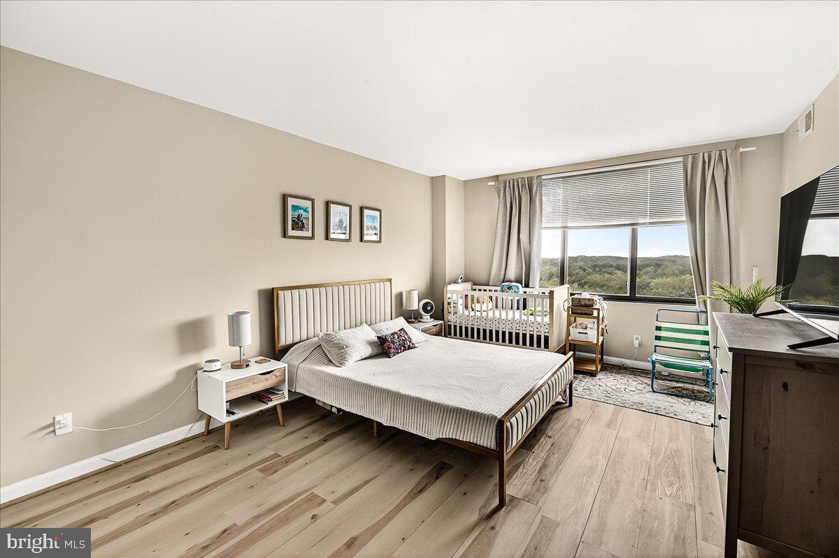 Real estate listing preview #11