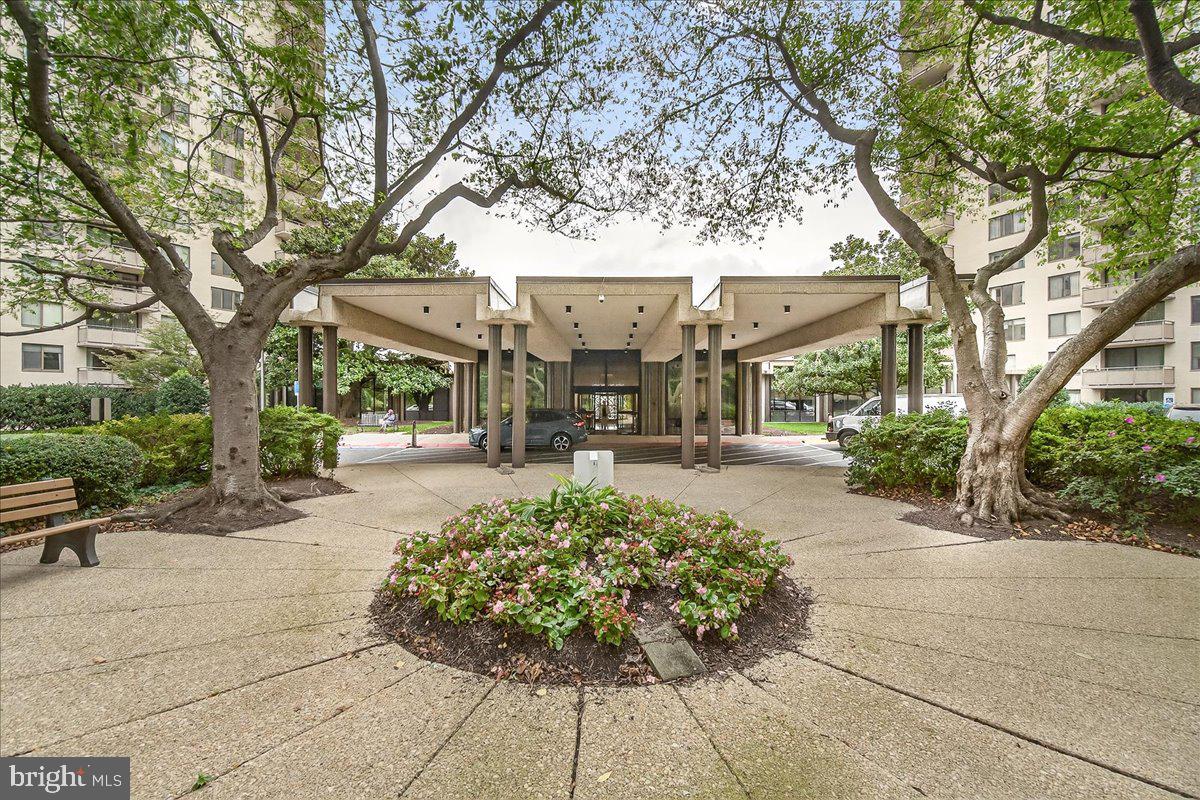 Real estate listing preview #3