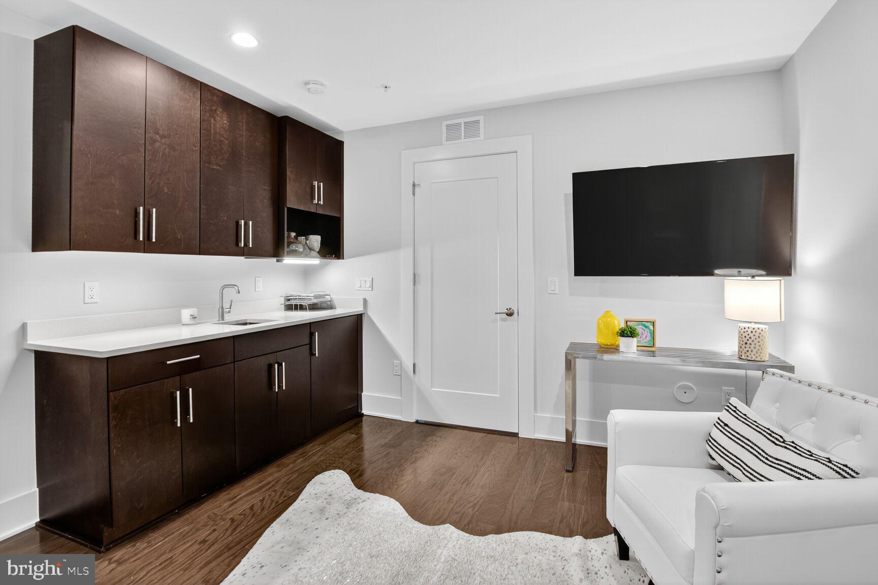 Real estate listing preview #18