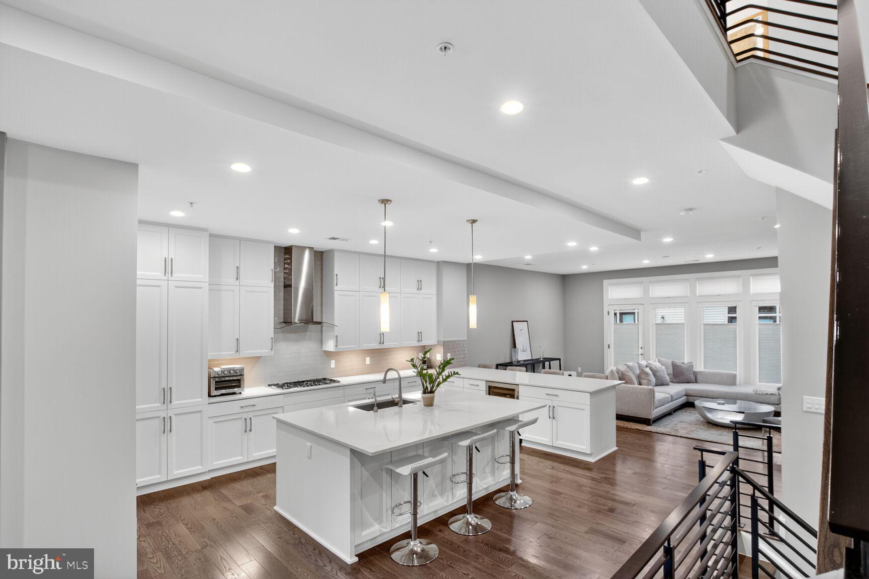 Real estate listing preview #25