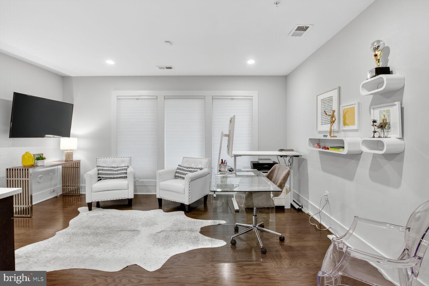 Real estate listing preview #15