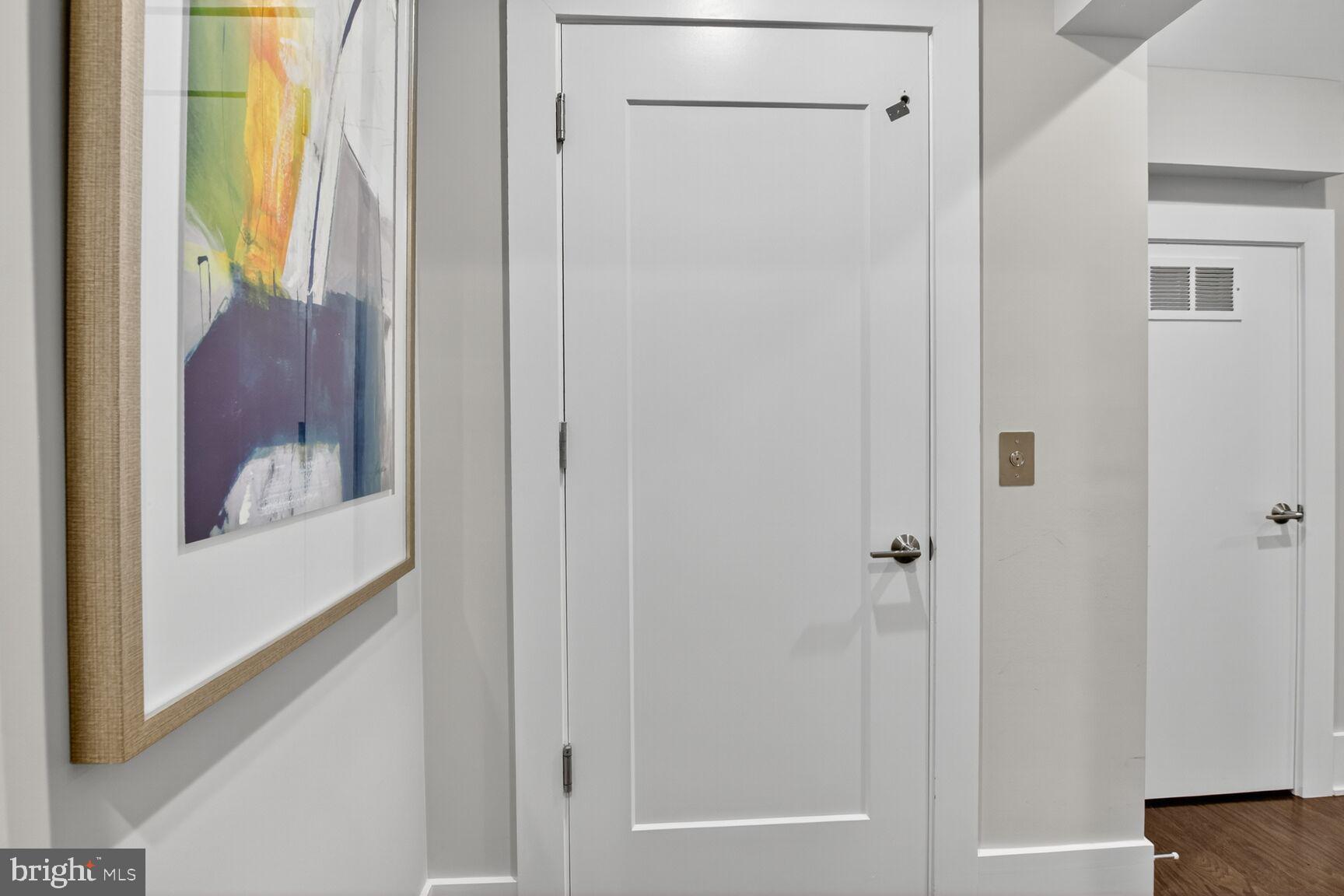 Real estate listing preview #12