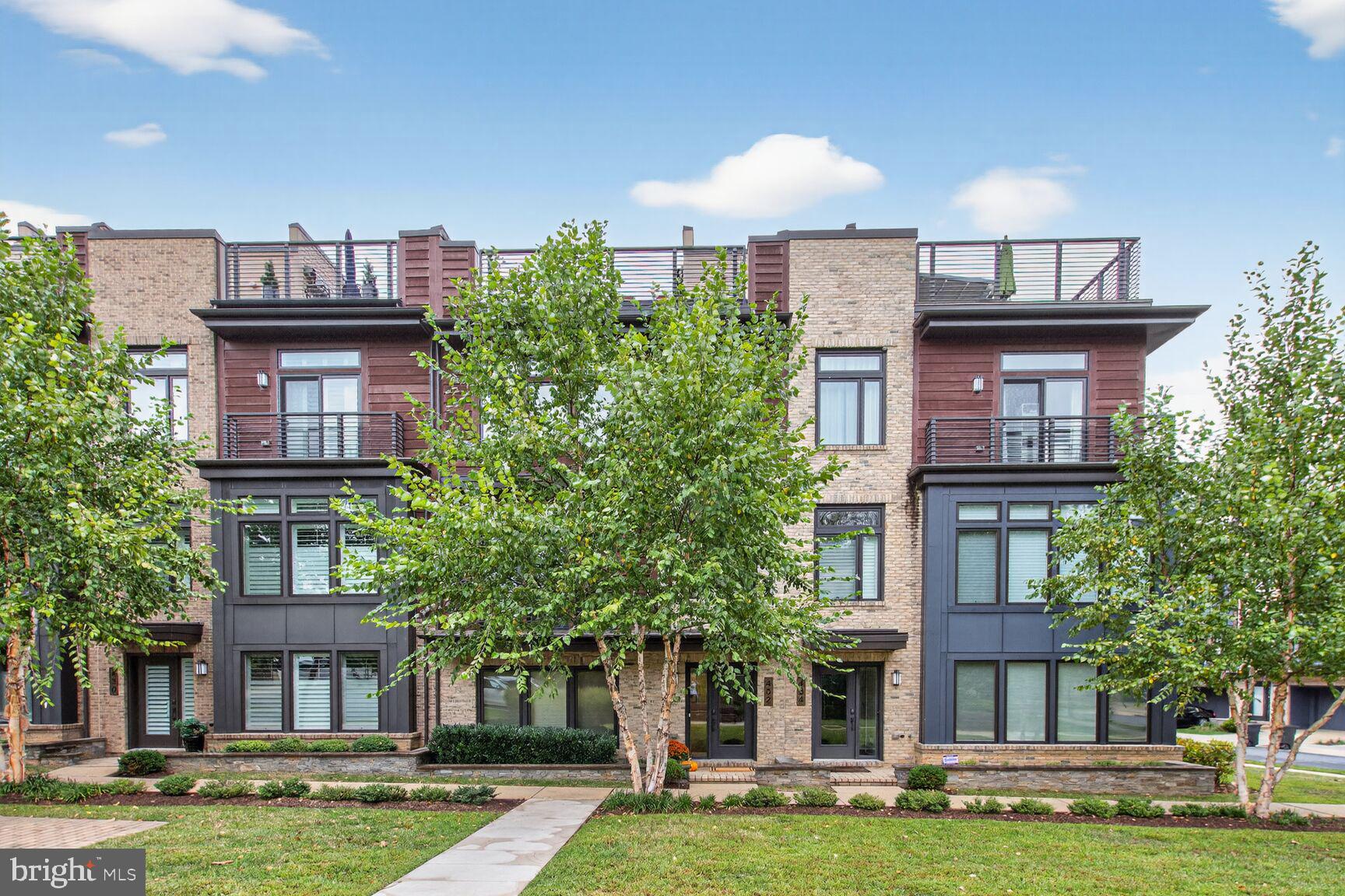 Real estate listing preview #1