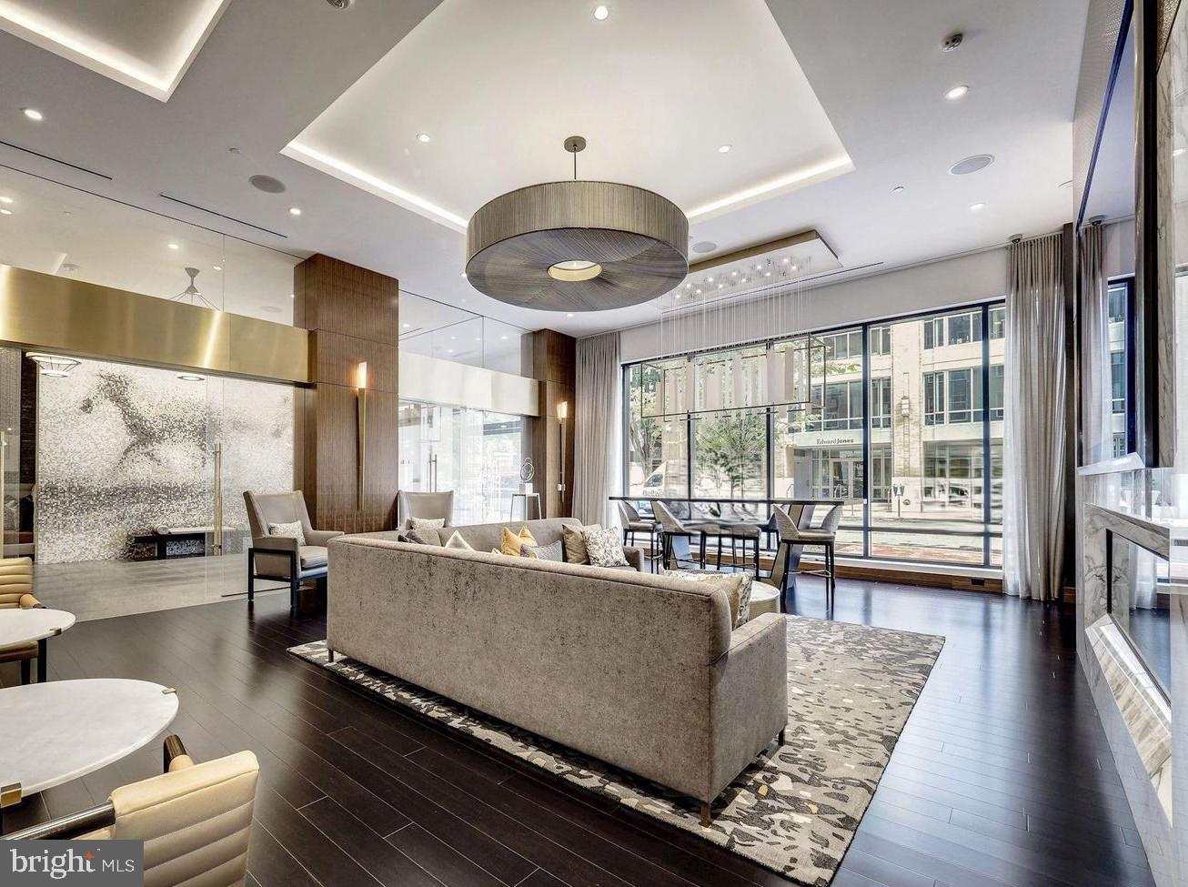 Real estate listing preview #6