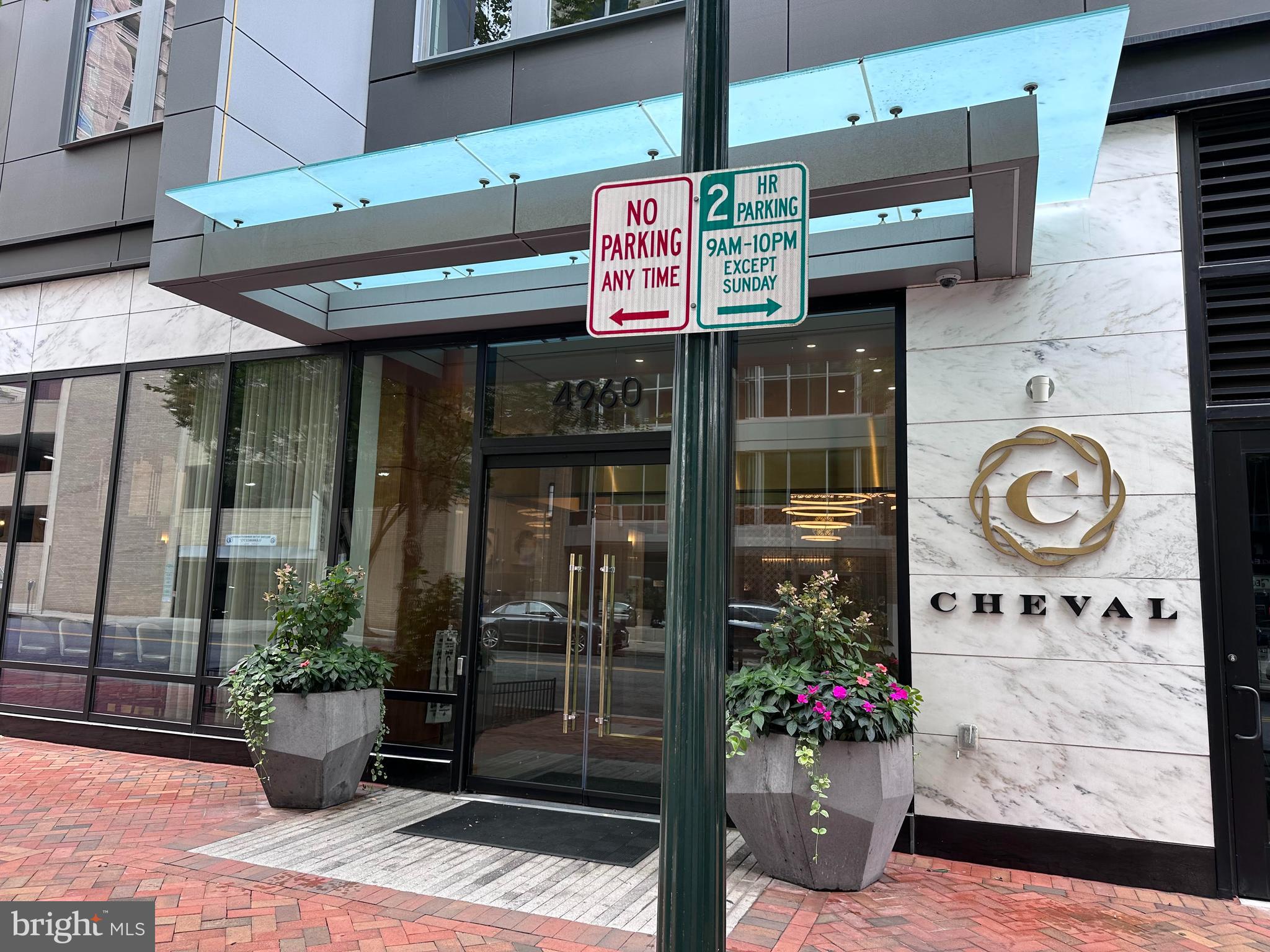 Real estate listing preview #2