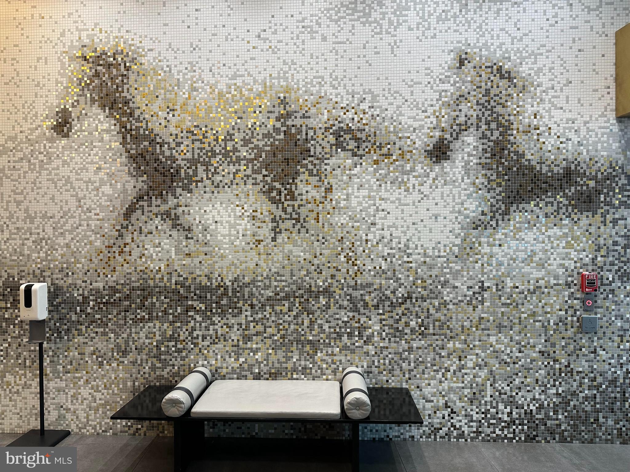 Real estate listing preview #4