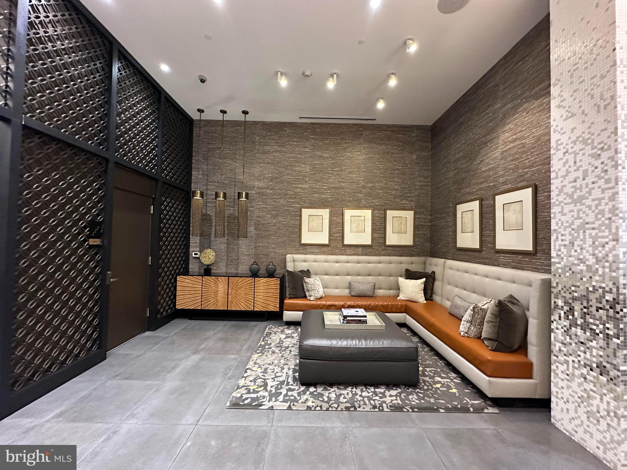 Real estate listing preview #5