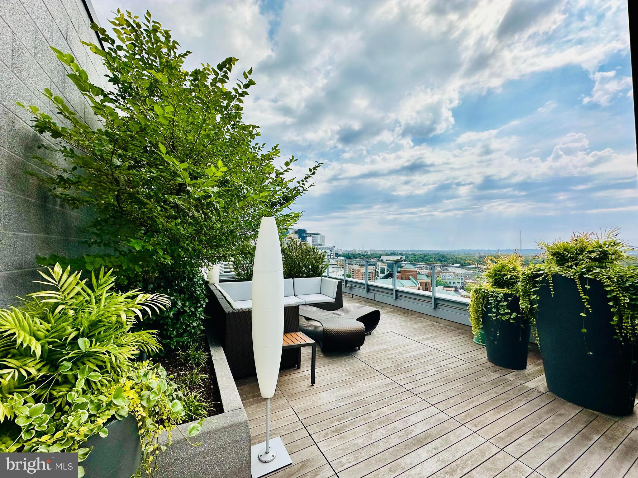 Real estate listing preview #32