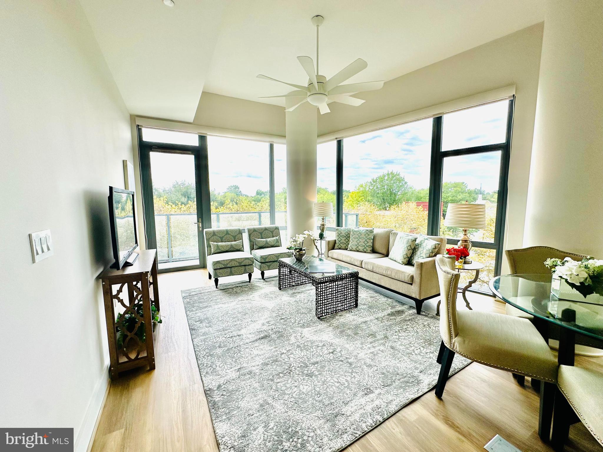 Real estate listing preview #12