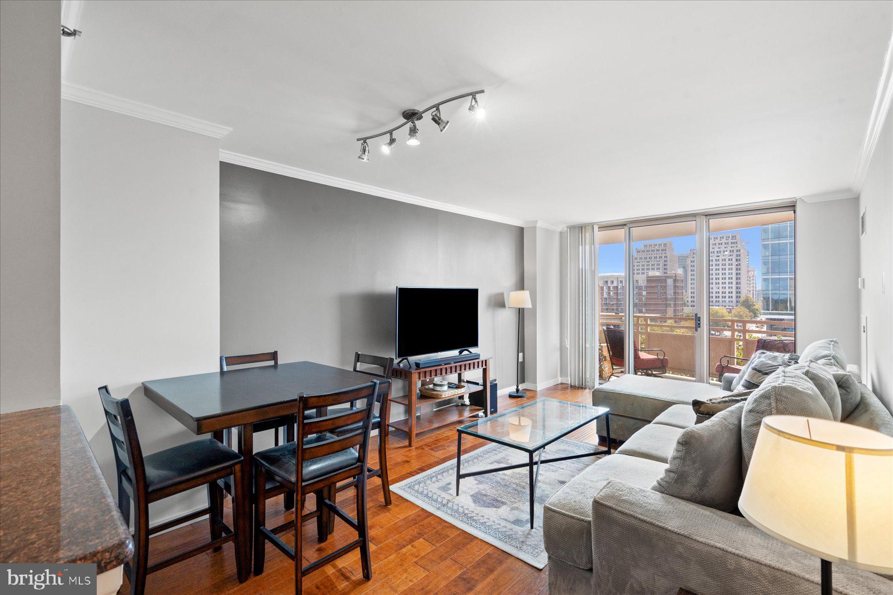 Real estate listing preview #4