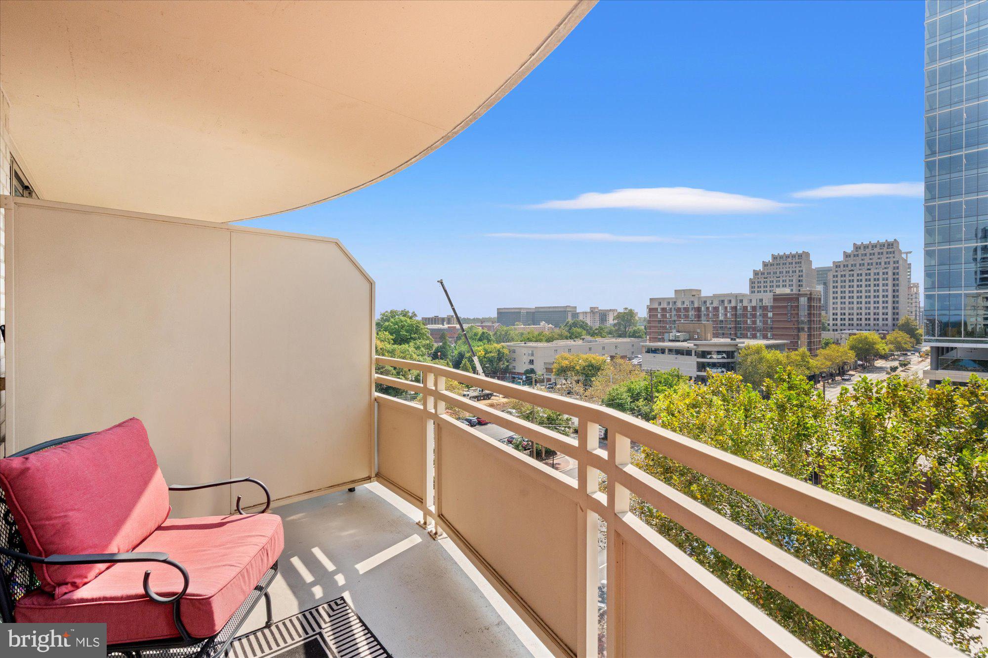 Real estate listing preview #16