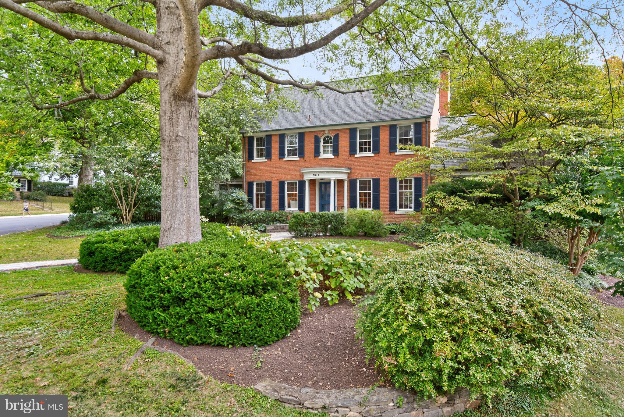 Real estate listing preview #2