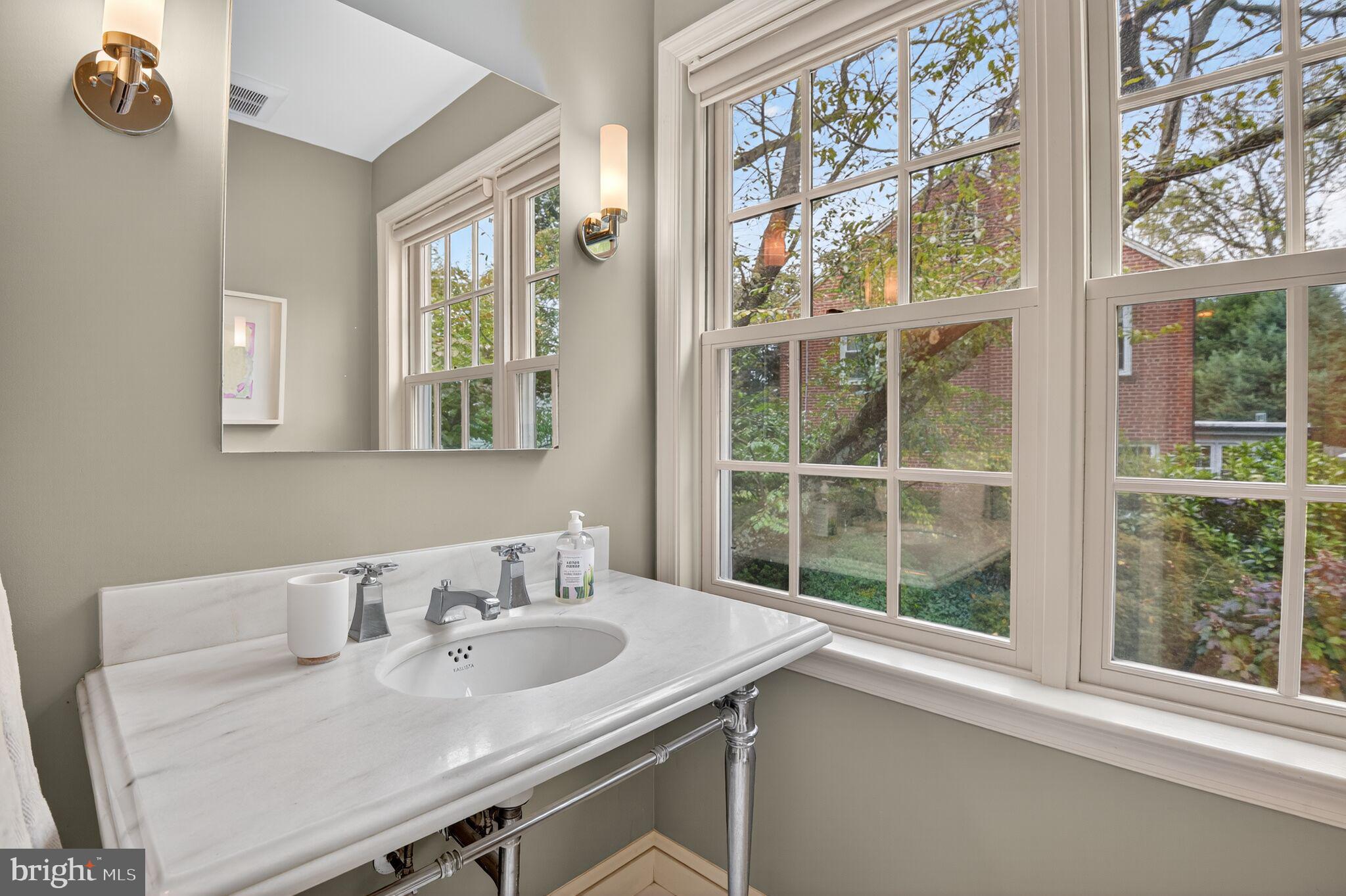 Real estate listing preview #32