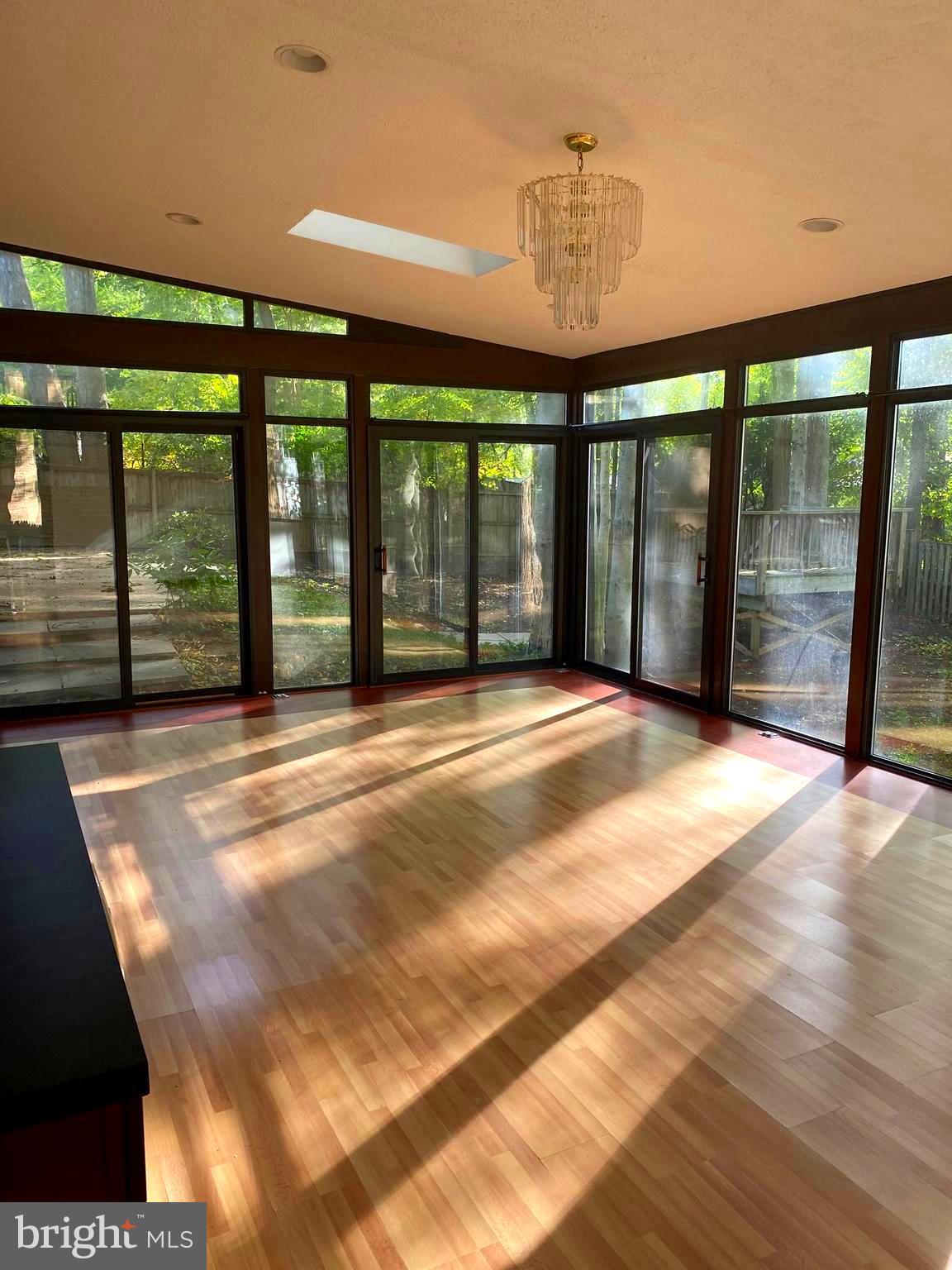 Real estate listing preview #12