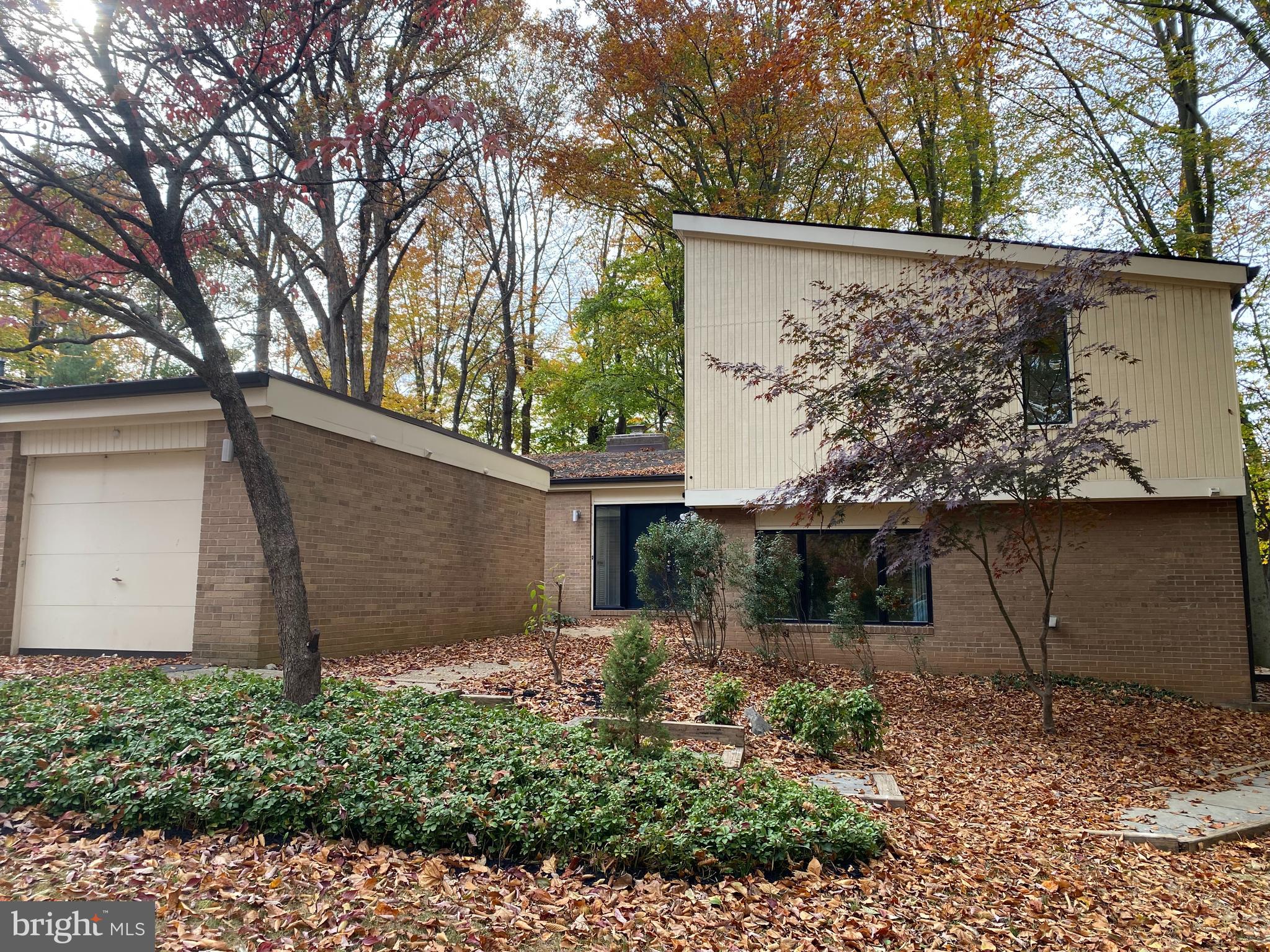 Real estate listing preview #2