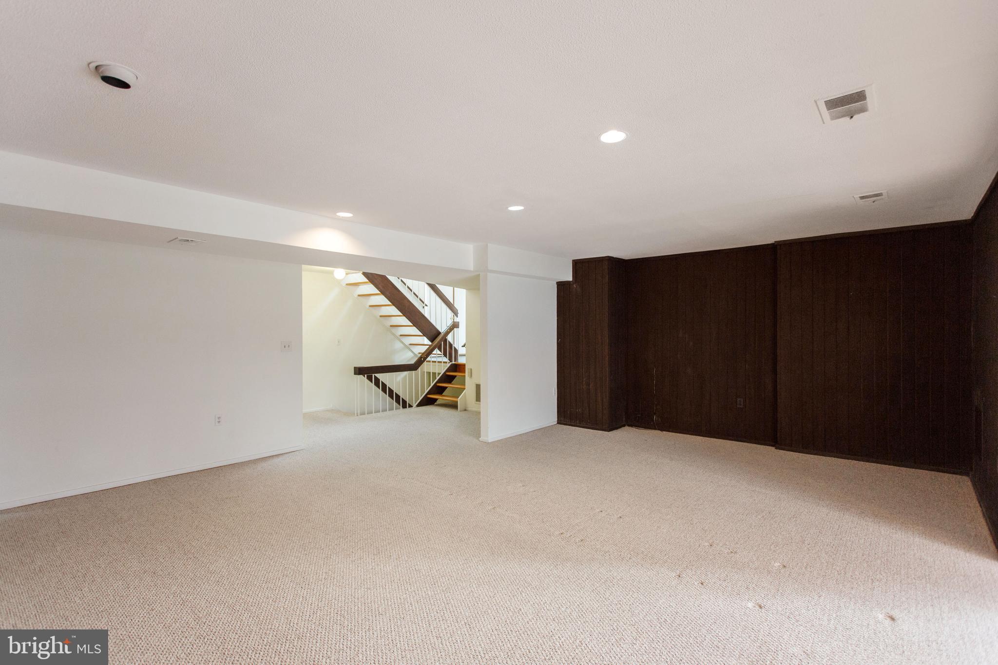 Real estate listing preview #9