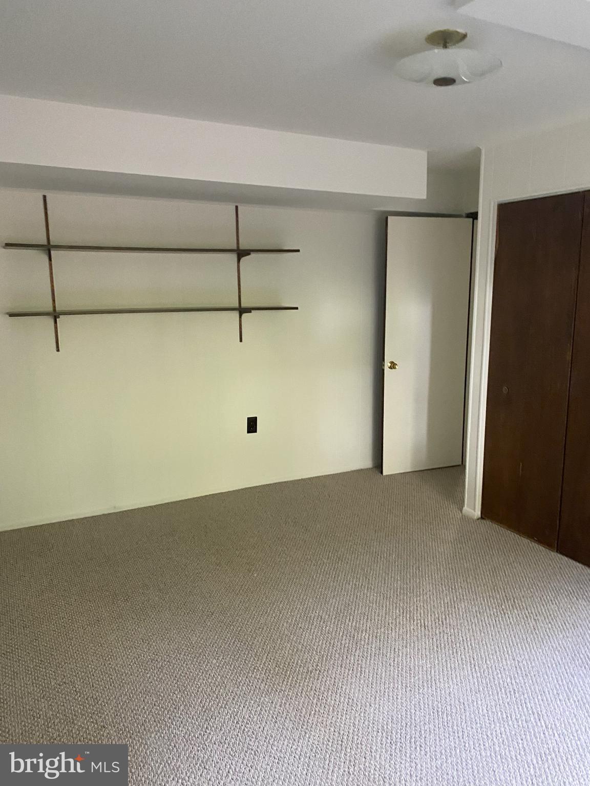 Real estate listing preview #14