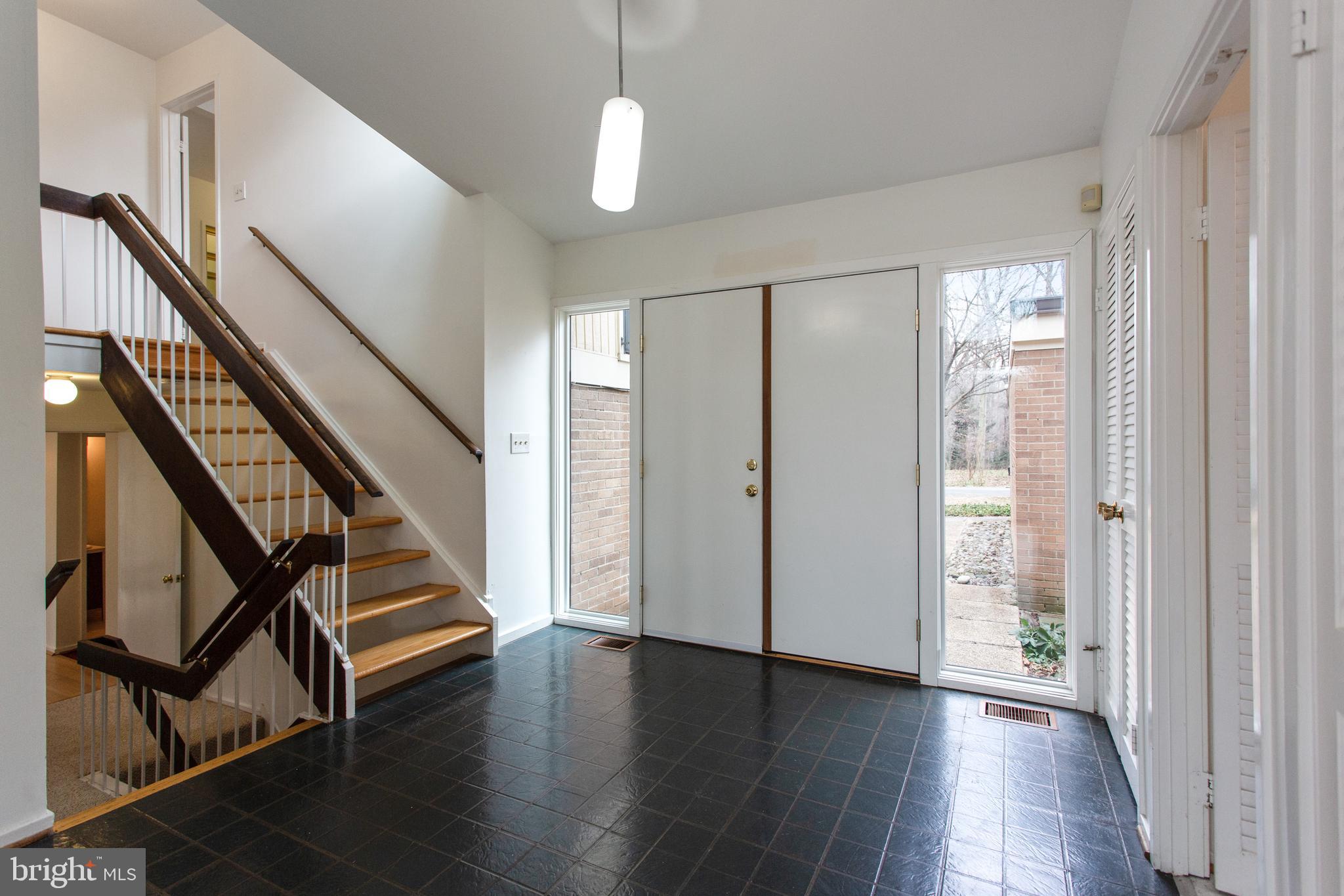 Real estate listing preview #8