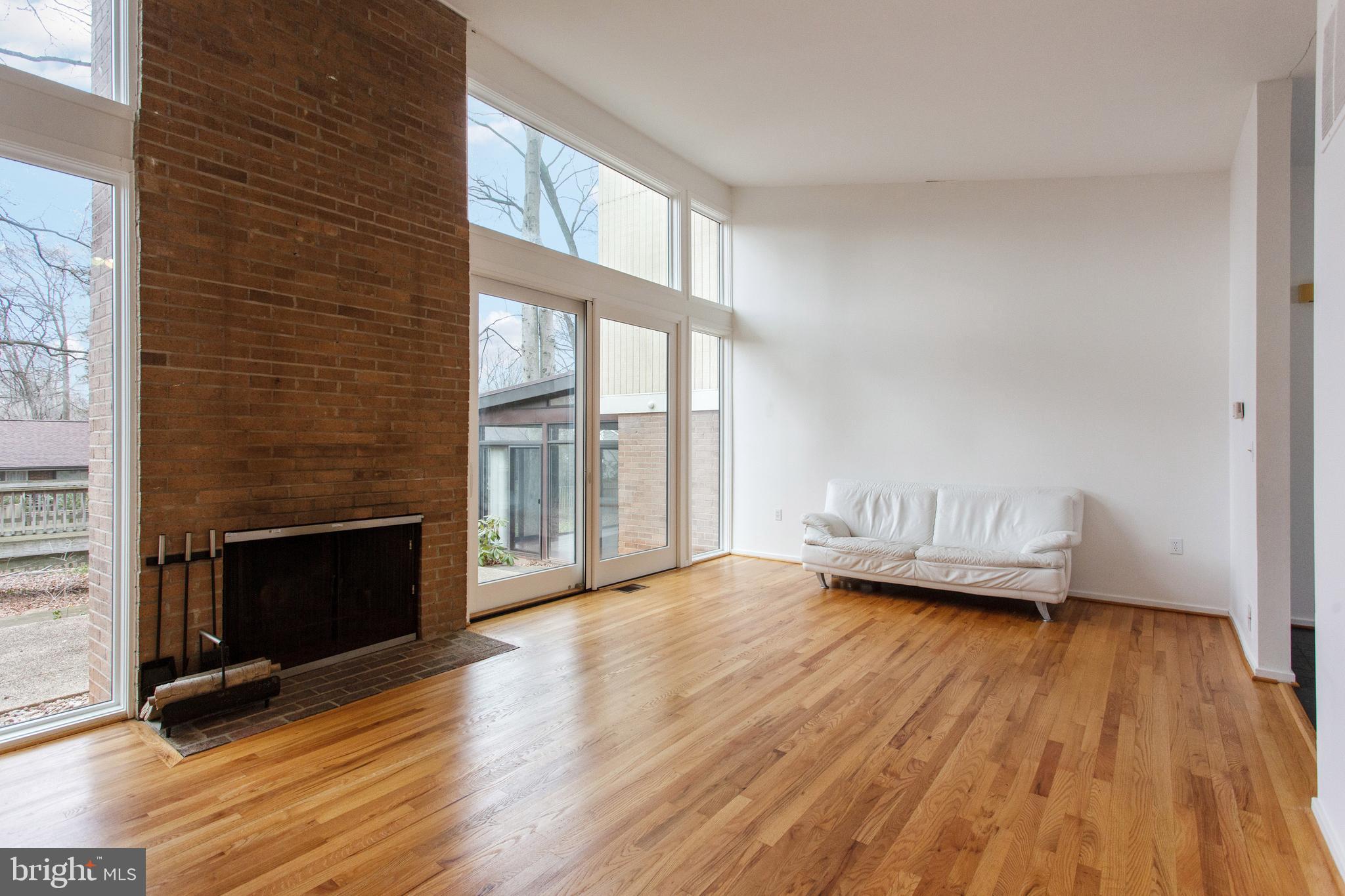 Real estate listing preview #4