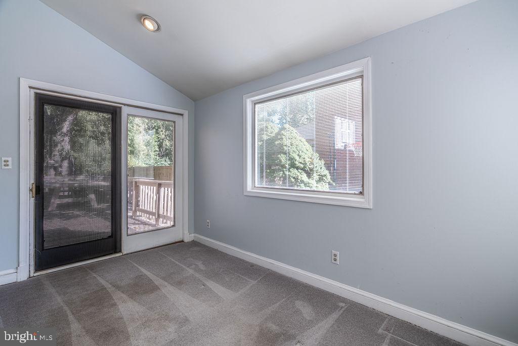 Real estate listing preview #16