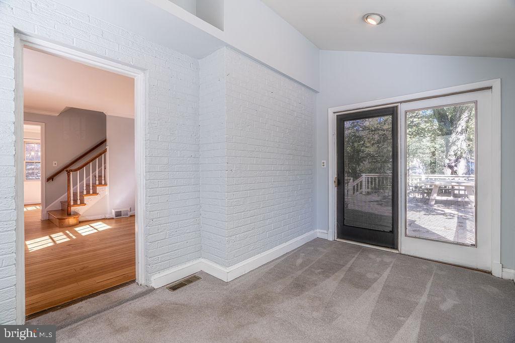 Real estate listing preview #14