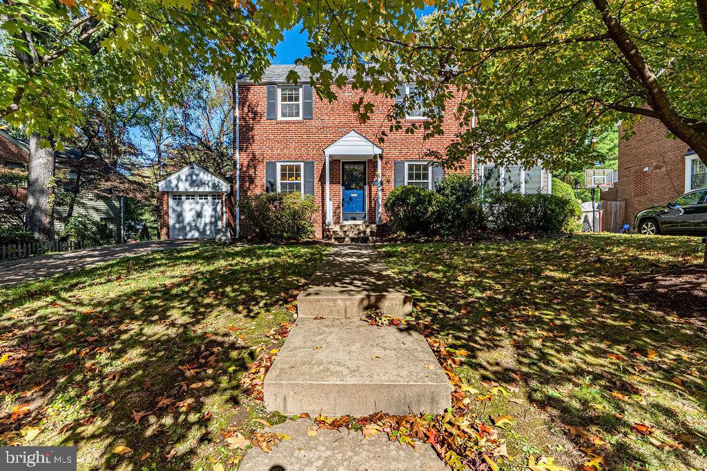 Real estate listing preview #2