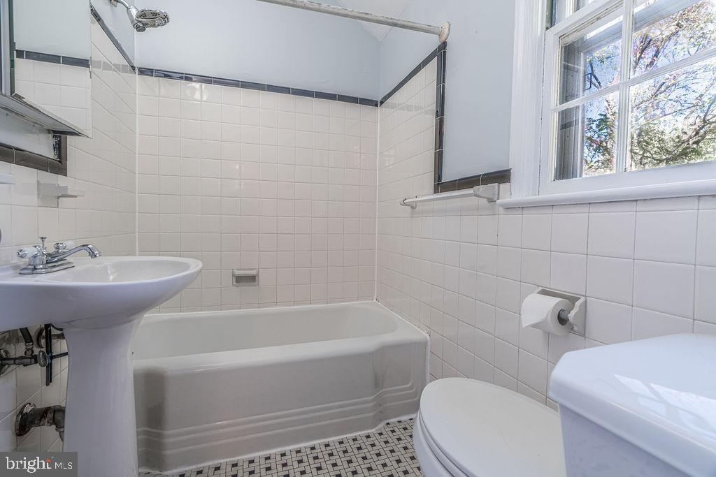 Real estate listing preview #24