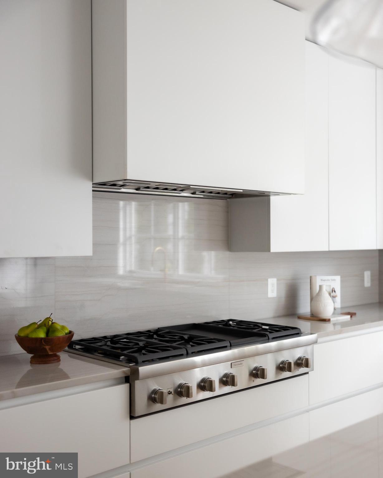 Real estate listing preview #9