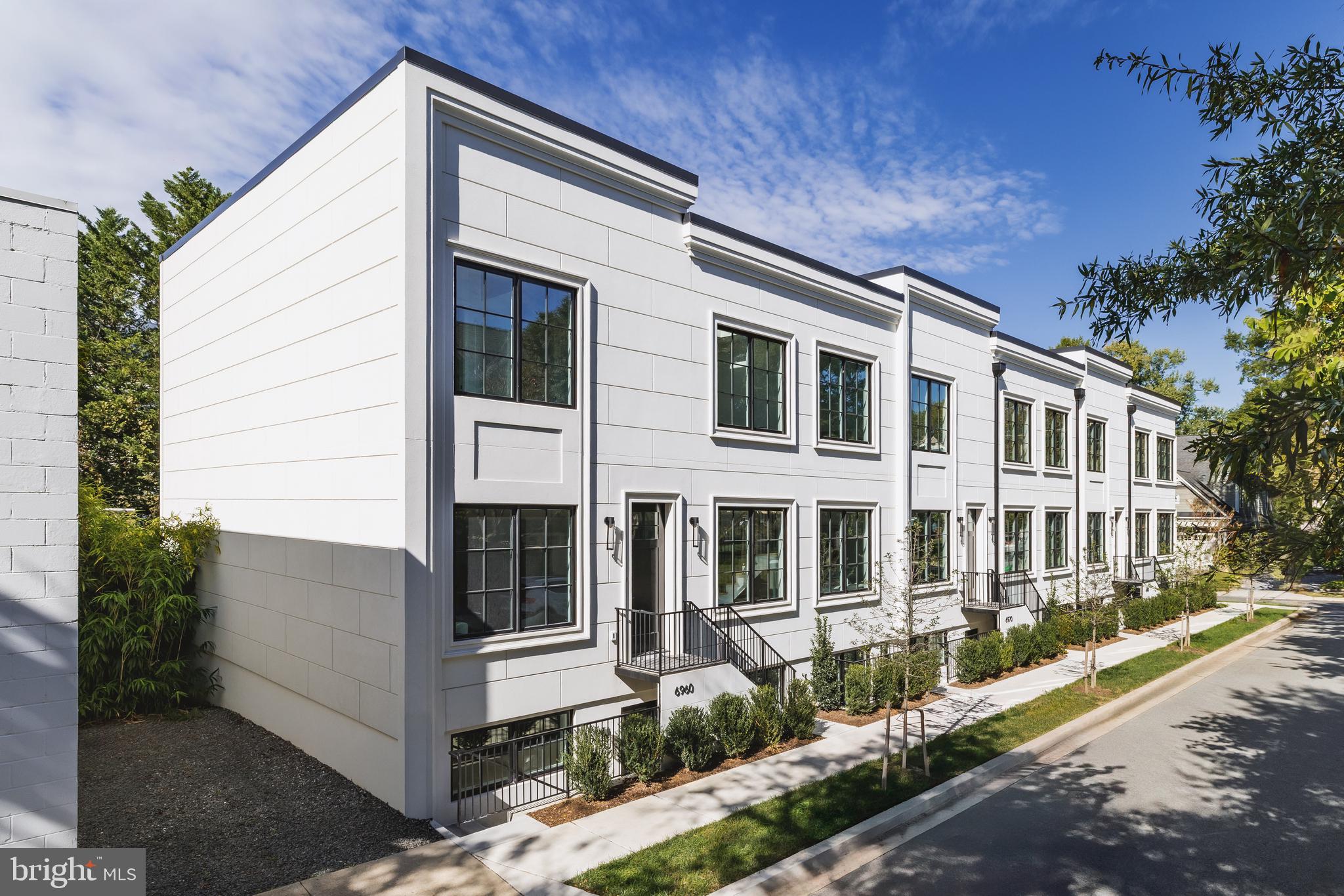 Real estate listing preview #1