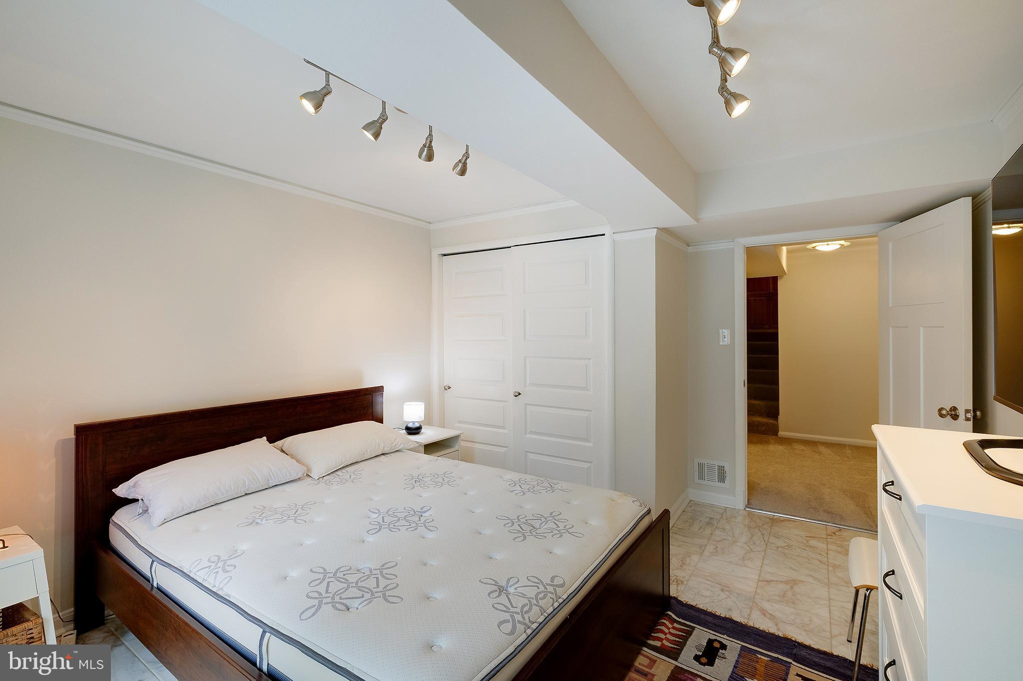 Real estate listing preview #42