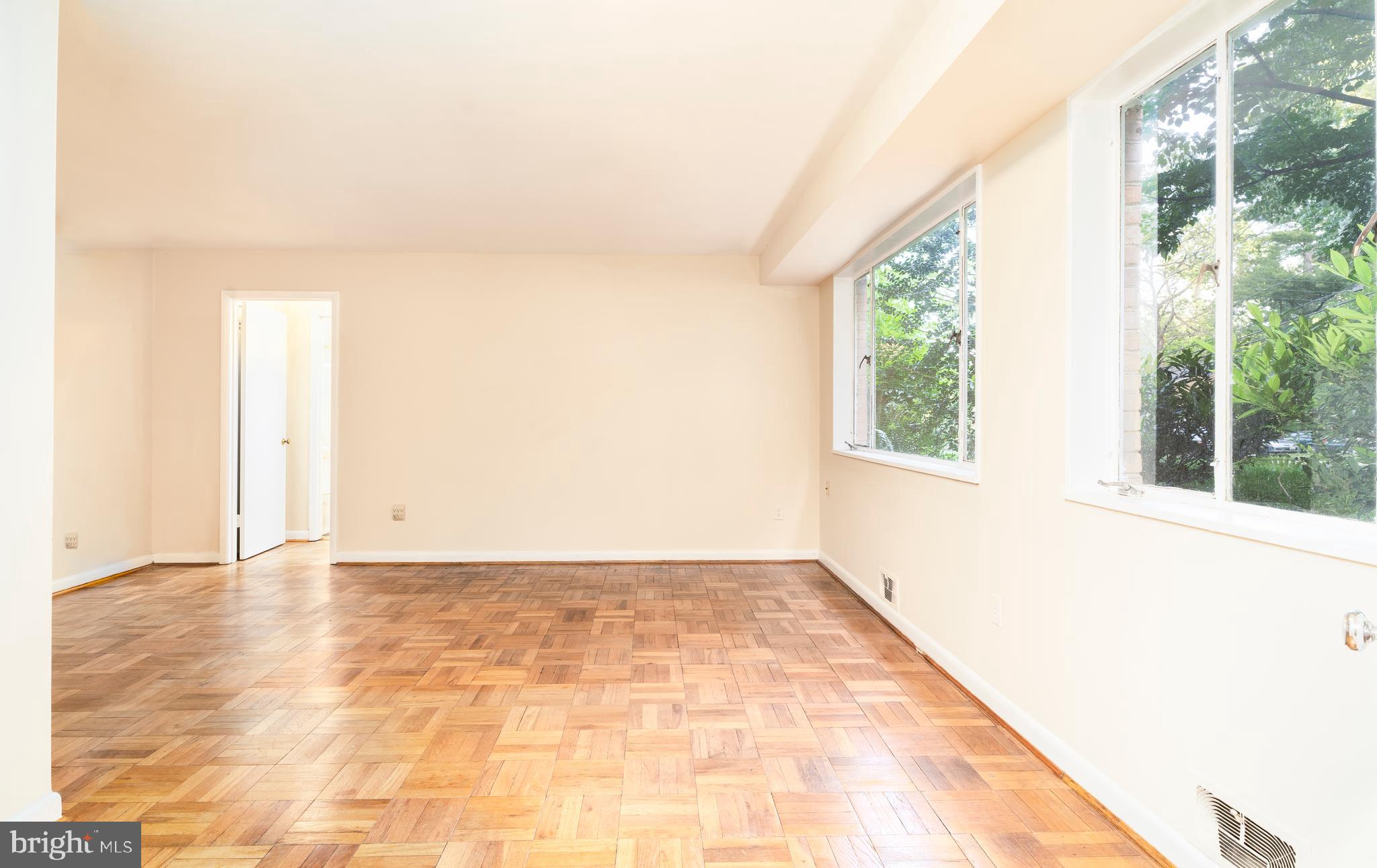 Real estate listing preview #7