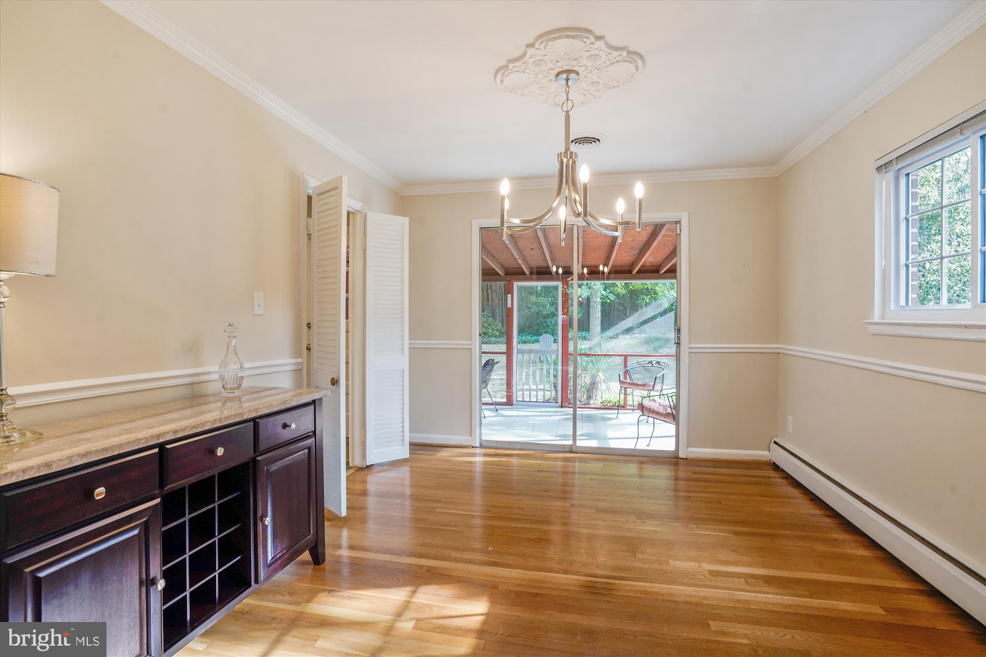 Real estate listing preview #12