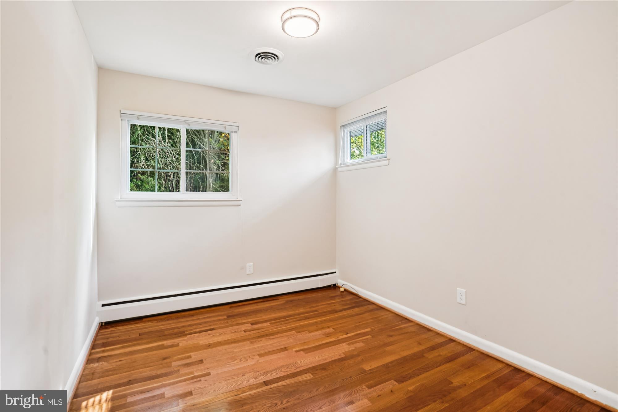 Real estate listing preview #35