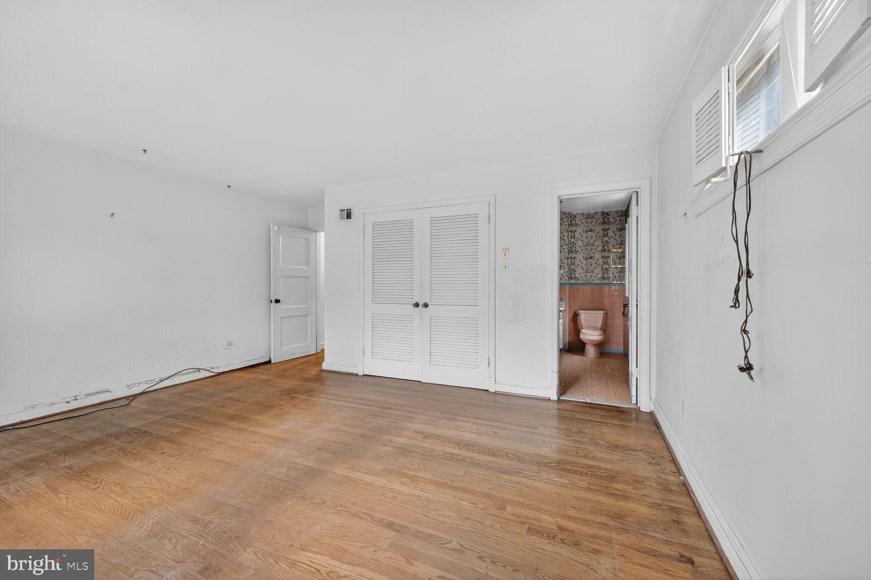 Real estate listing preview #12