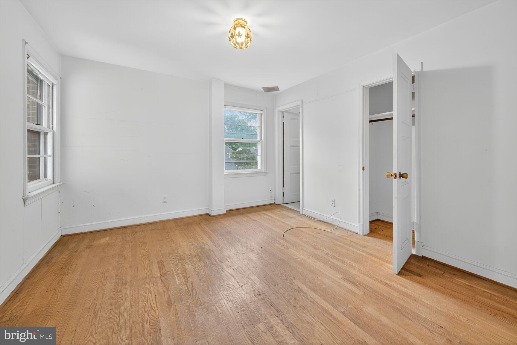 Real estate listing preview #18