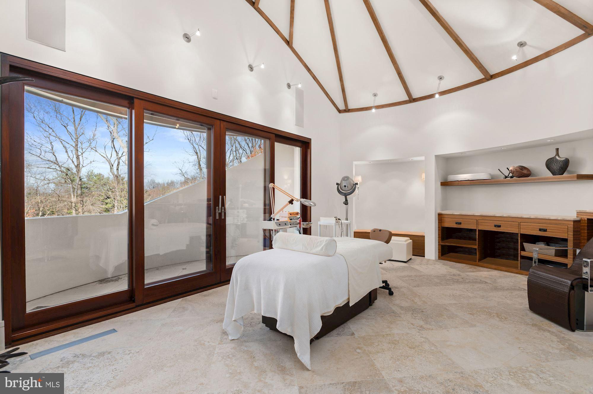 Real estate listing preview #22