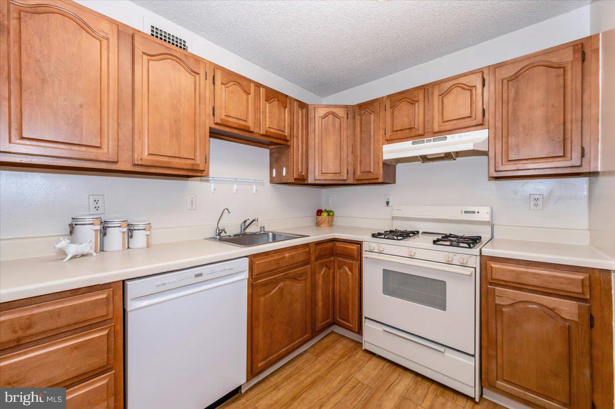 Real estate listing preview #15