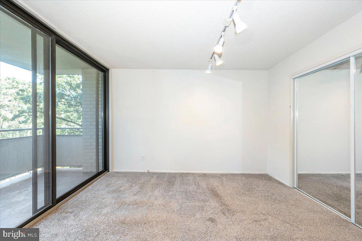 Real estate listing preview #10