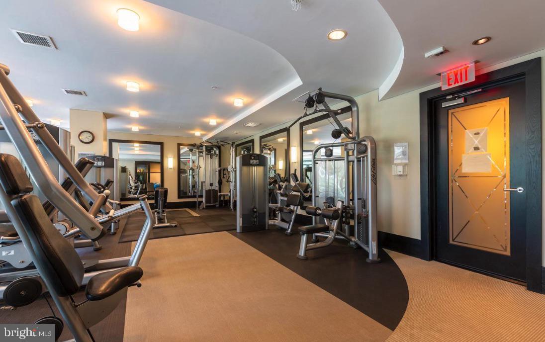 Real estate listing preview #25