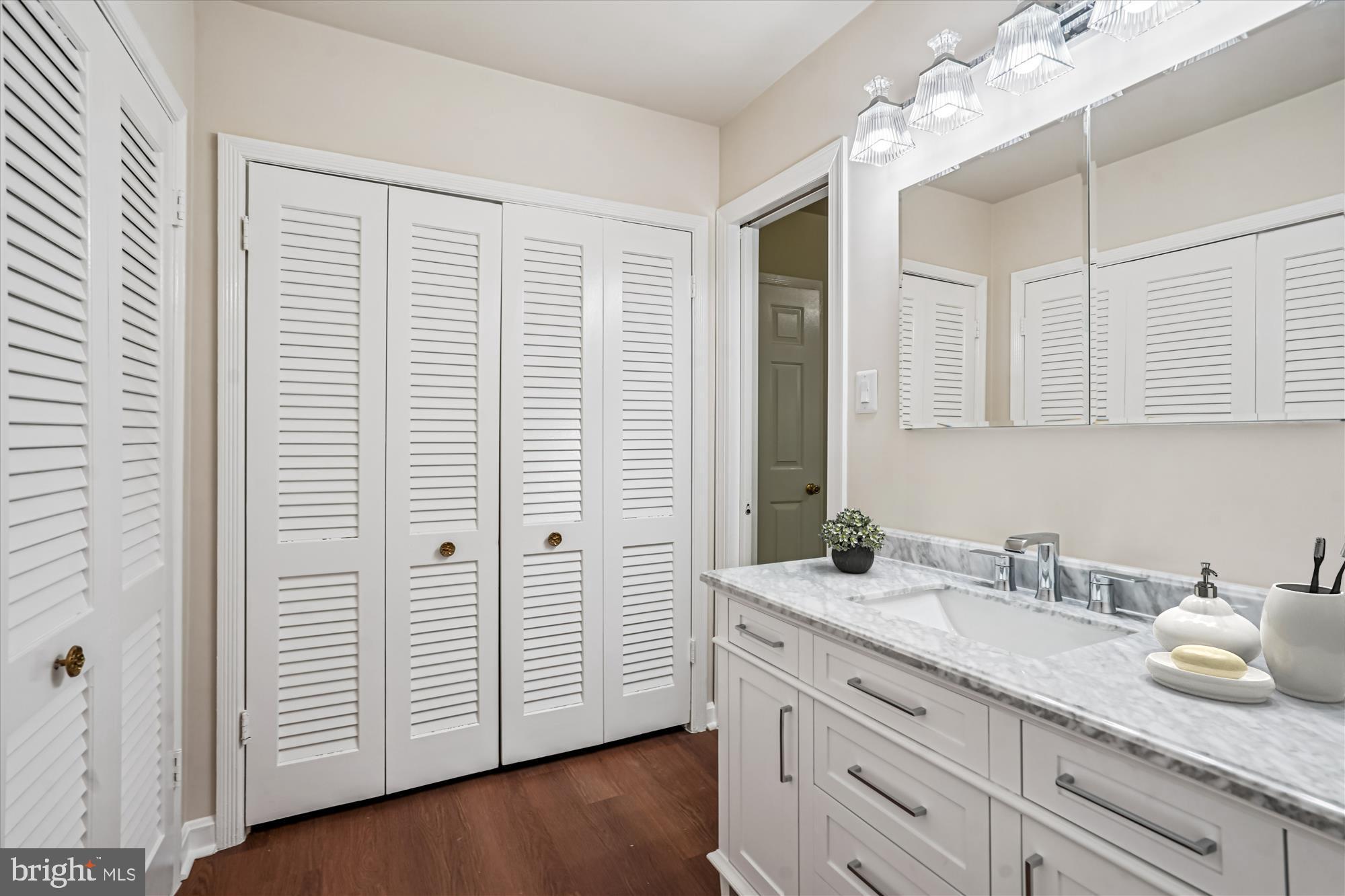 Real estate listing preview #18