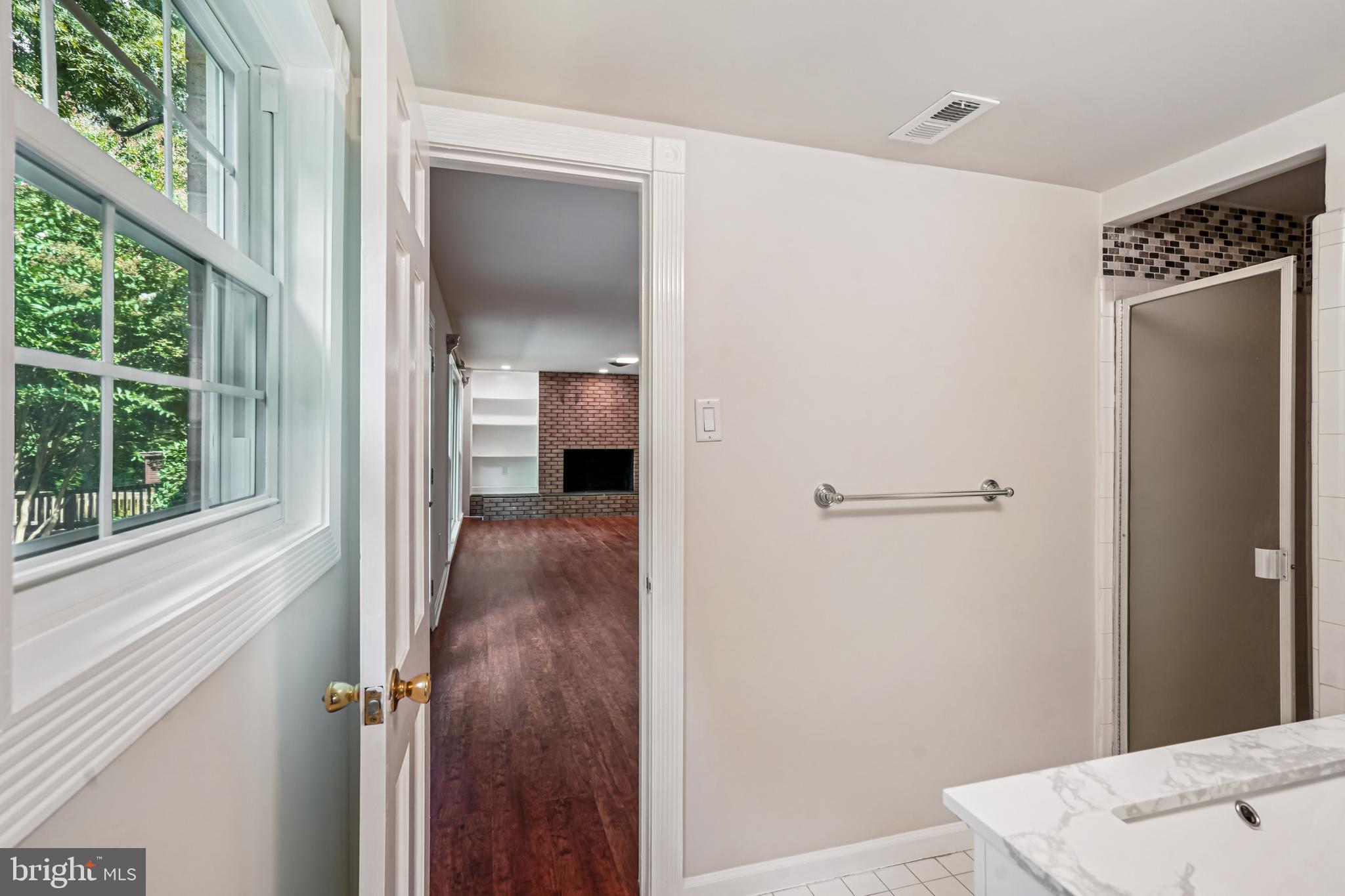 Real estate listing preview #33