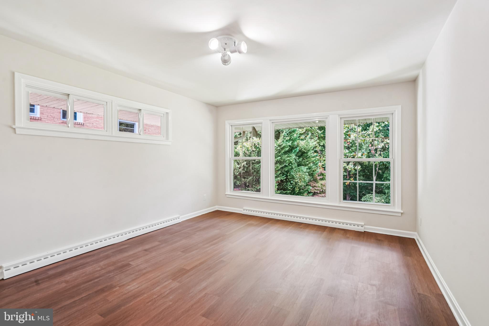 Real estate listing preview #16